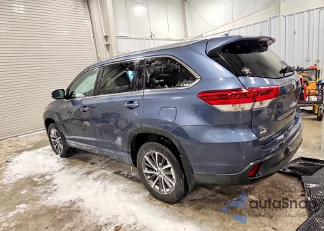 2018 Toyota Highlander Se из США, поврежденный, VIN 5TDJZRFH2JS828951